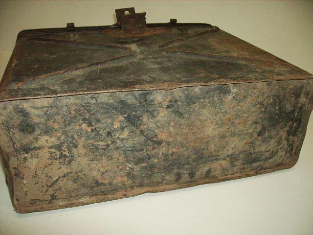 alte Munitionskiste Gerätekiste Blechkiste Wehrmacht