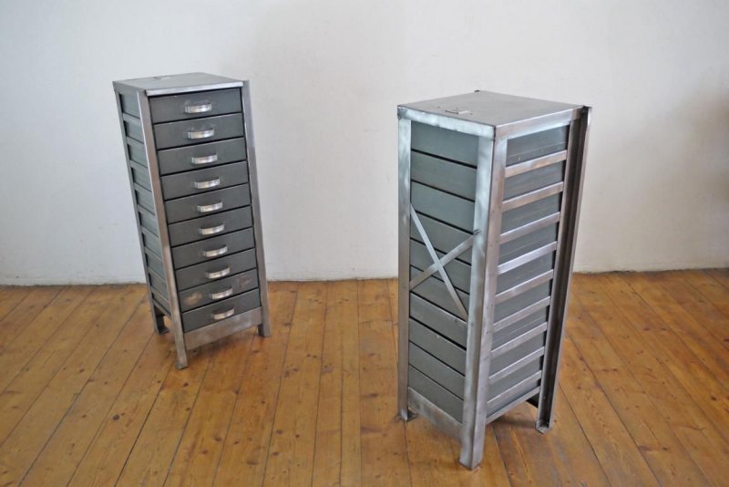 1 von 2 Schubladenschrank Vintage Metall Schrank Loft Antik