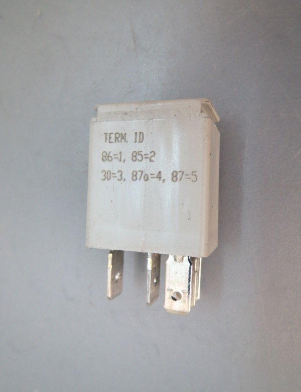 Buell 1125 C R Relais Relay Schalter Switch 38320008 B2138 31522 00C