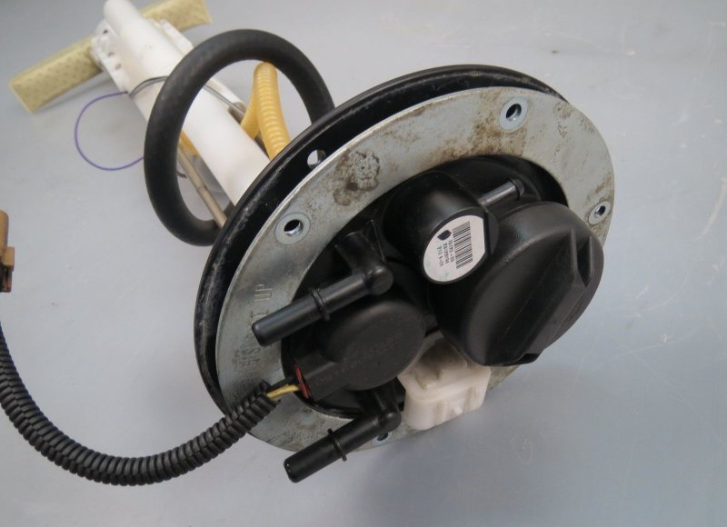 Harley Davidson VRSCF VRod Muscle Benzinpumpe Kraftstoffpumpe Fuel Pump