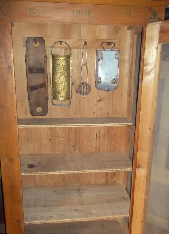 alter Küchen-Vorratsschrank-Gazeschrank-3 Seiten-Gaze-Fliegenschrank