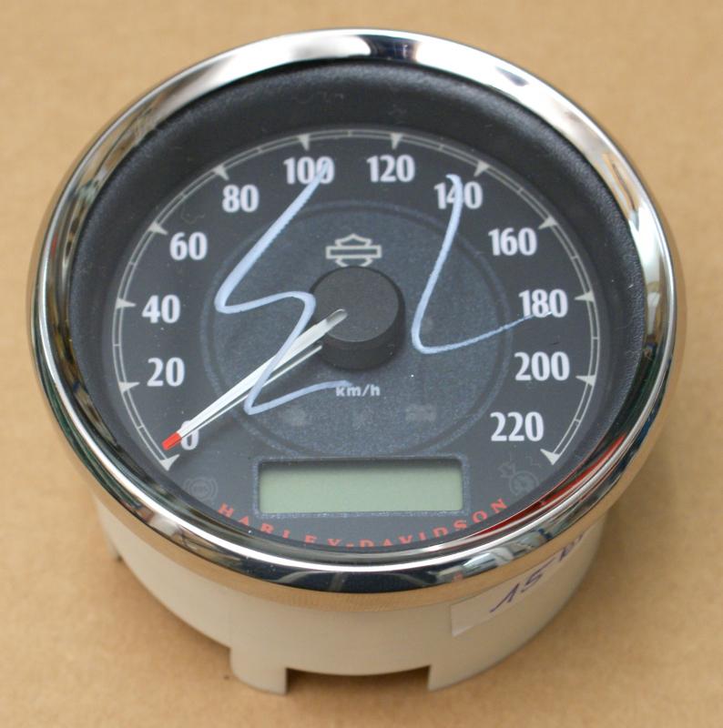 HARLEY ORIGINAL CANBUS SPEEDO SPEEDOMETER KMH DYNA STREET BOB SOFTAIL