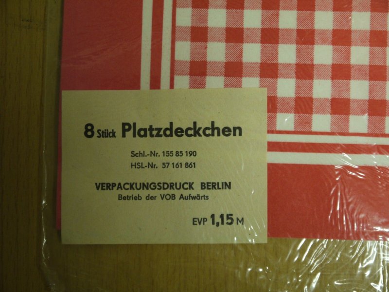 Original DDR Platzdeckchen 8 Stück rot