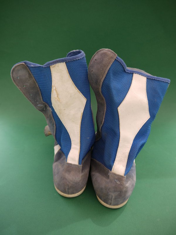 Details zu Germina Avanti DDR Schuhe Boxschuhe blau weiß Gr. 26,5 26 12 40,5 Boxerschuhe Details zu Germina Avanti DDR Schuhe Boxschuhe blau weiß Gr. 26,5 26 12 40,5 Boxerschuhe