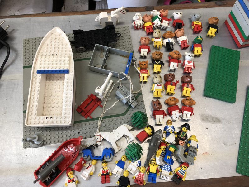 Siehe Bild! Kiloware NEUWARE Platten Räder und vieles mehr Neu Lego 1kg
