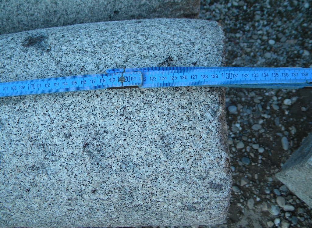 2 ant. runde SÄULEN 1840 GRANITSÄULE mit KAPITELL Steinsäule+Podest