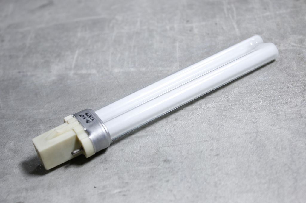 NARVA LD9 Leuchtstofflampe Doppelrohr Röhre 9 Watt, Sockel G 23