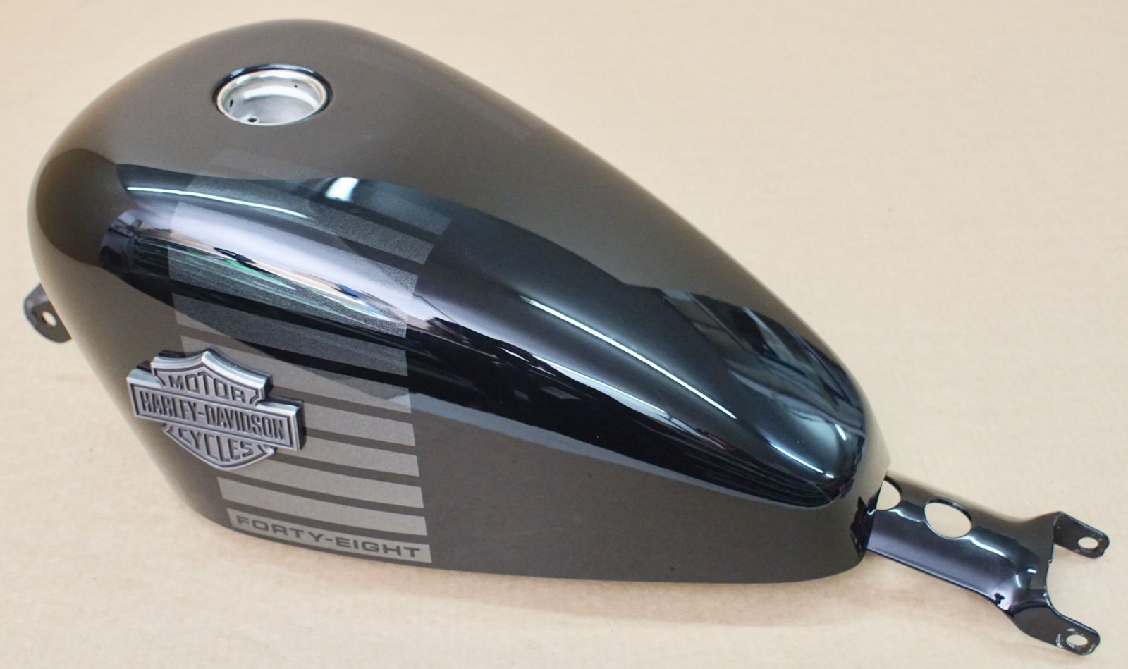 Harley Original Tank Petrol Fuel Sportster Forty Eight XL1200X 2,2