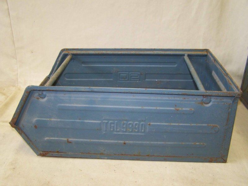 Alte Lagerkiste groß Metall Industriedesign Regal Loft Metallkiste