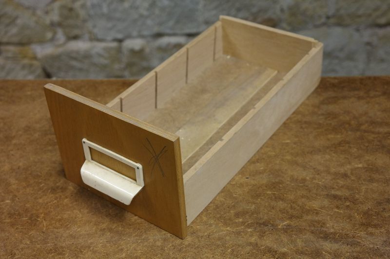 schöner alter Karteischrank Schubladenschrank Holz Schublade Postkarten