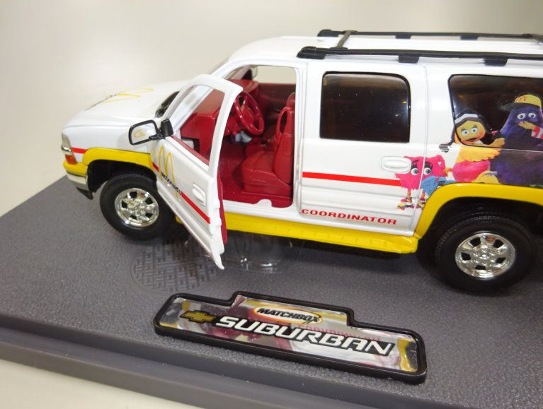 Matchbox 2000 Chevrolet Suburban weiß 