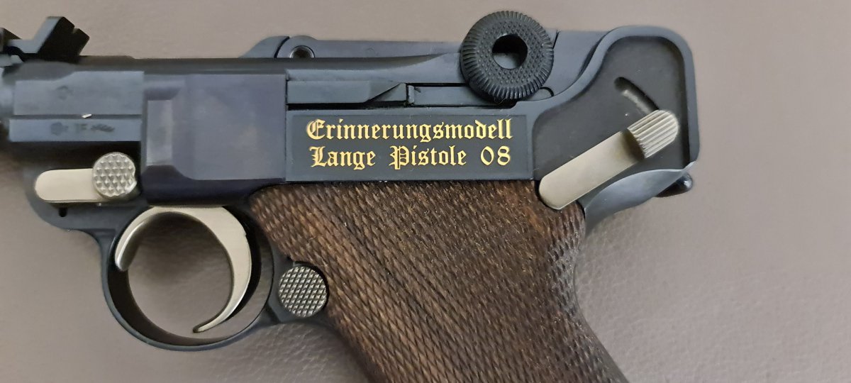 Mauser P08 aus der JUBILÄUMSSERIE "Erinnerungsmodell Lange Pistole 08