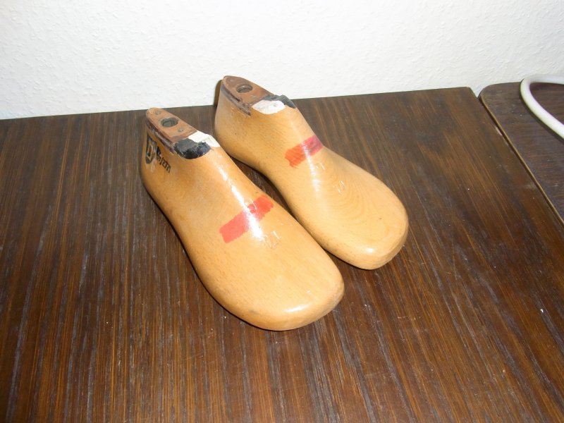 Schuhleisten 1 Paar 13 1//2cm lang 5 1//2 breit Mini alte Kinder Schusterleisten