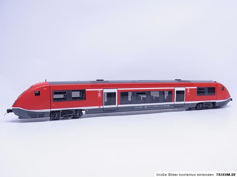 Digitaler Rivarossi HR2048 Dieseltriebwagen Walfisch BR 641 der DB in 