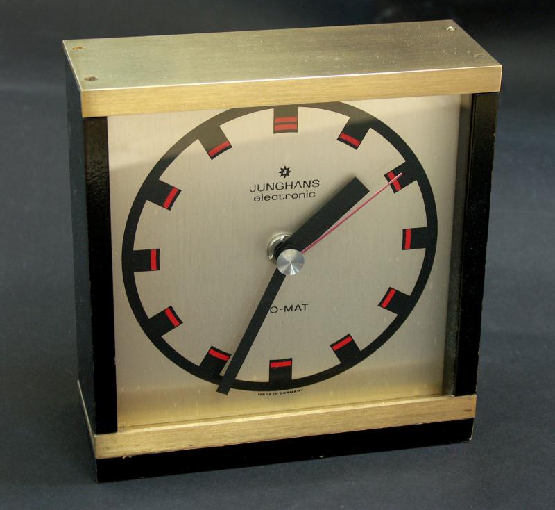 Tischuhr Junghans electronic,ATOMAT,Messing Holz,70er, desk clock,mid