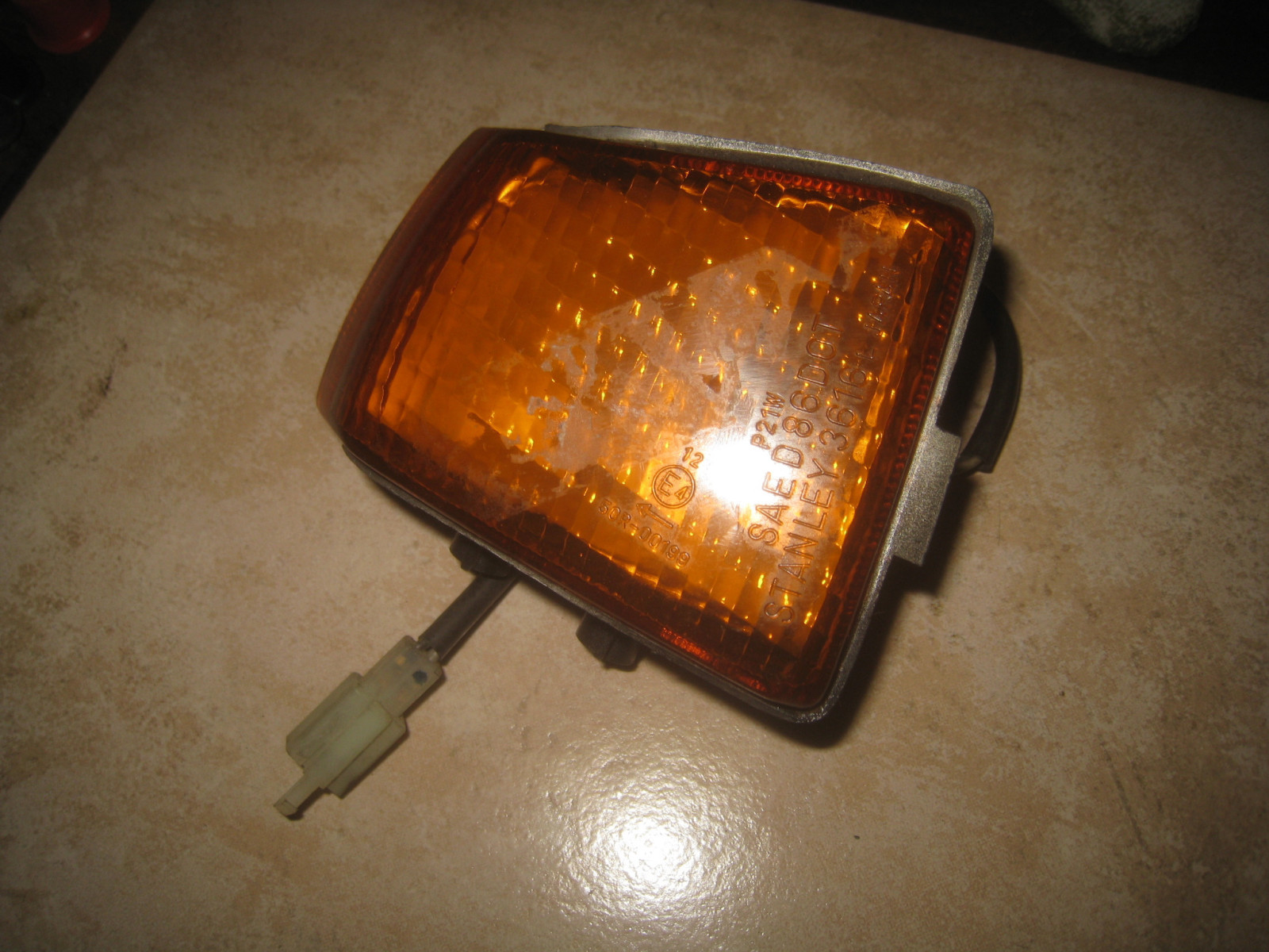 【の。】 Kawasaki NOS NEW 23048-1092 Rear Right Signal Light Lens ZX